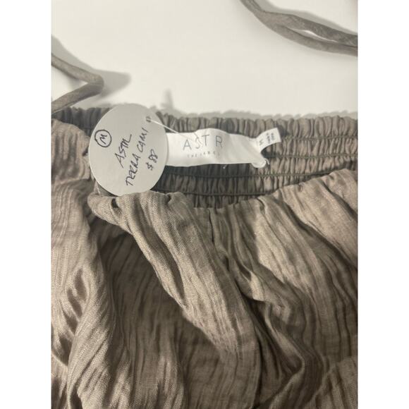 NEW ASTR the label 298385 Women Terra Bella Top  Mushroom - Size Medium - Picture 3 of 5